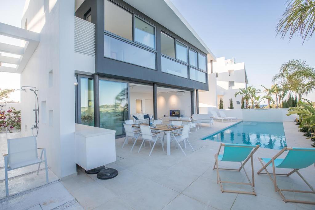 The White H Villa, Protaras, Fresh And Peaceful Paralimni Exteriör bild