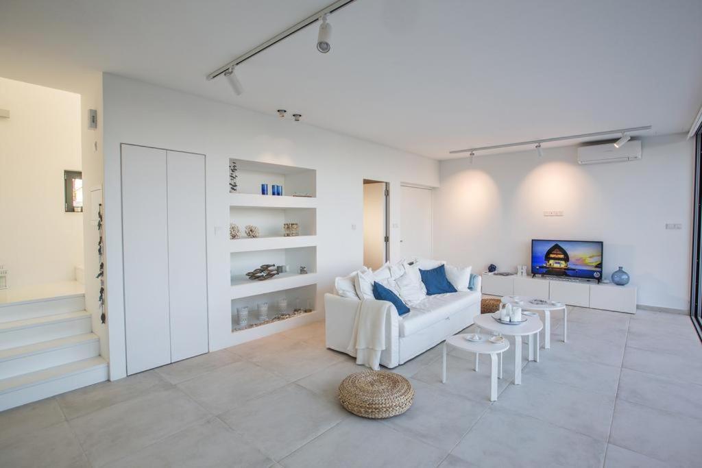 The White H Villa, Protaras, Fresh And Peaceful Paralimni Exteriör bild